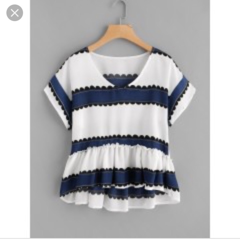 Shein Scalloped Crop Top - Picture 6 of 8